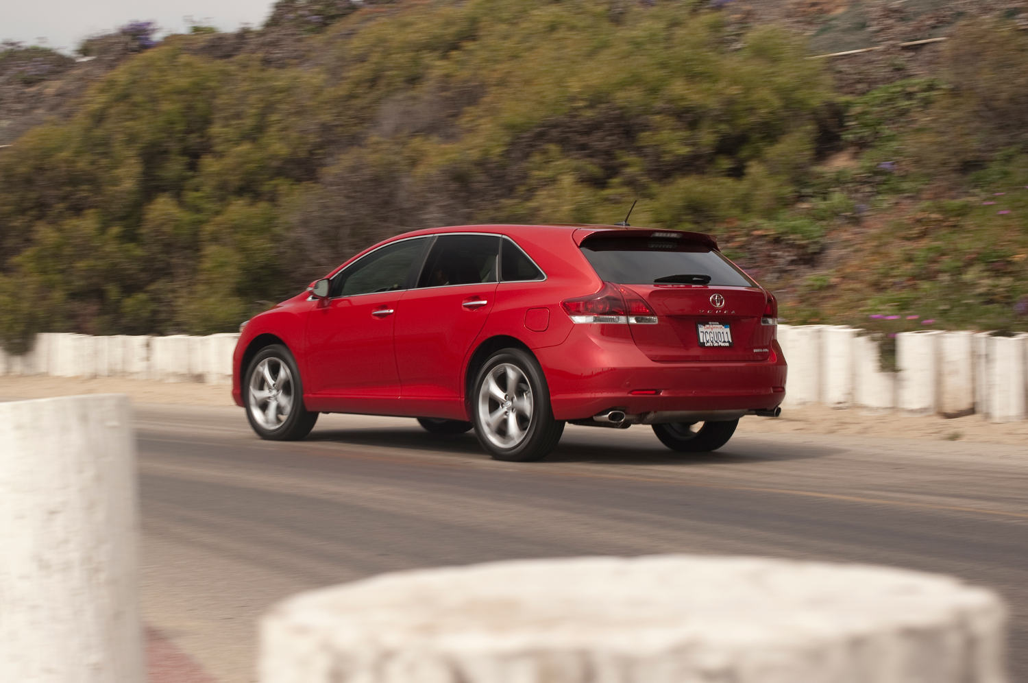 Comparison - Toyota Venza 2015 - vs - Toyota Venza Limited Hybrid 2021 ...